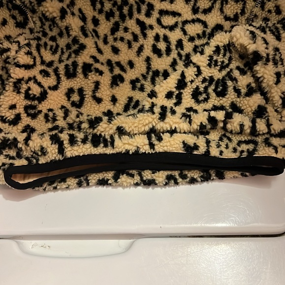 Polo 3t girls cheetah print 1/2 zippered pullover - Picture 4 of 4